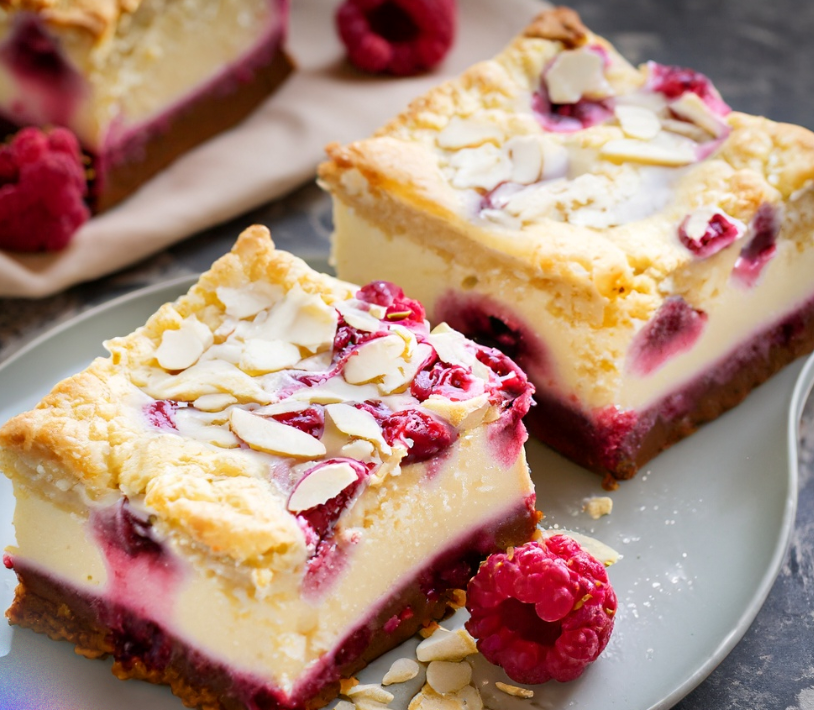 Keto Raspberry Cheesecake Bars